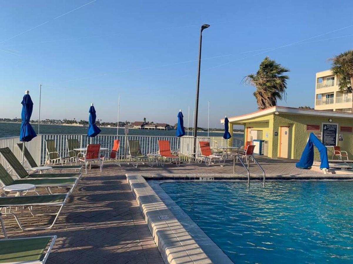 Bay Views From Your Balcony Beach Resort 탬파 외부 사진
