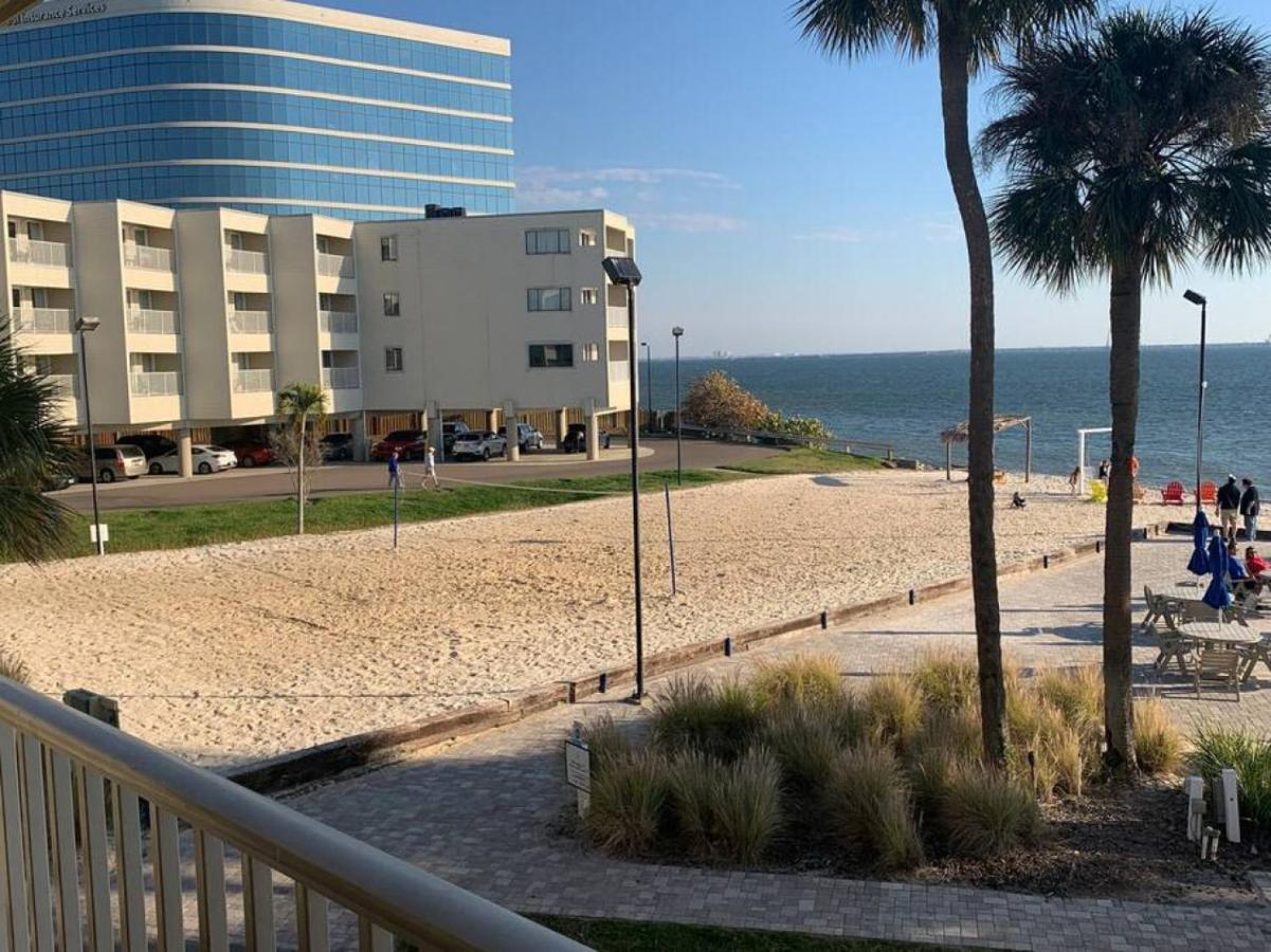 Bay Views From Your Balcony Beach Resort 탬파 외부 사진